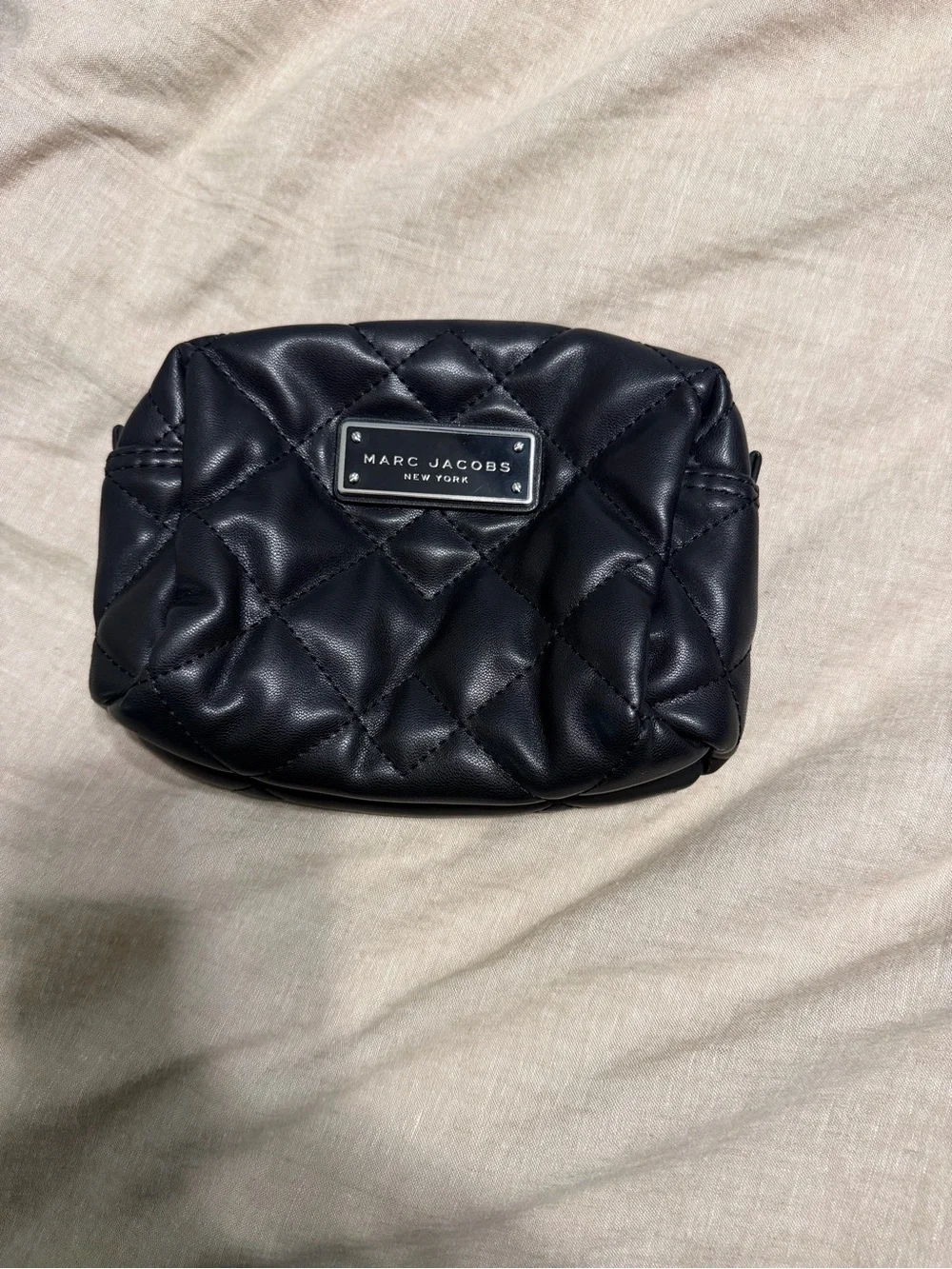 Marc Jacobs compact quilted
